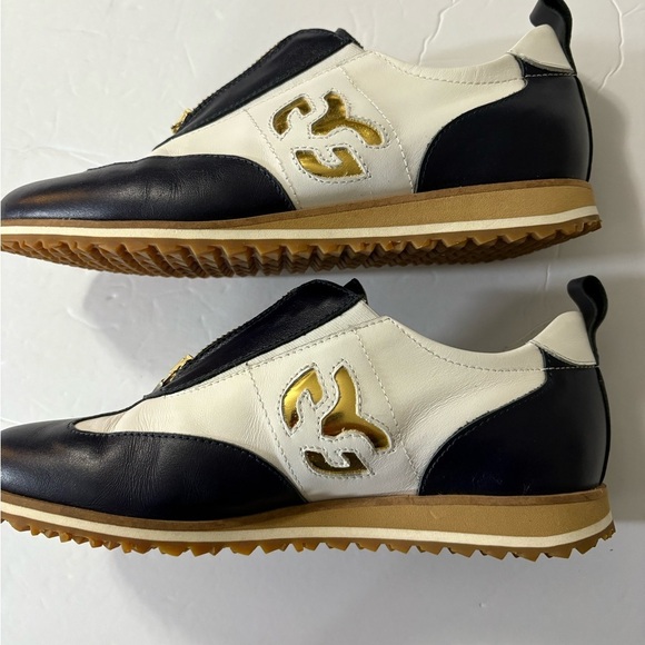Walter Genuin Woman’s Blue and White Leather Golf Shoes w Gold Zip Closure. 7 - Picture 2 of 13